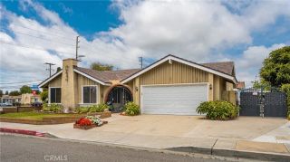 915 E La Veta Avenue, Orange, CA 92866