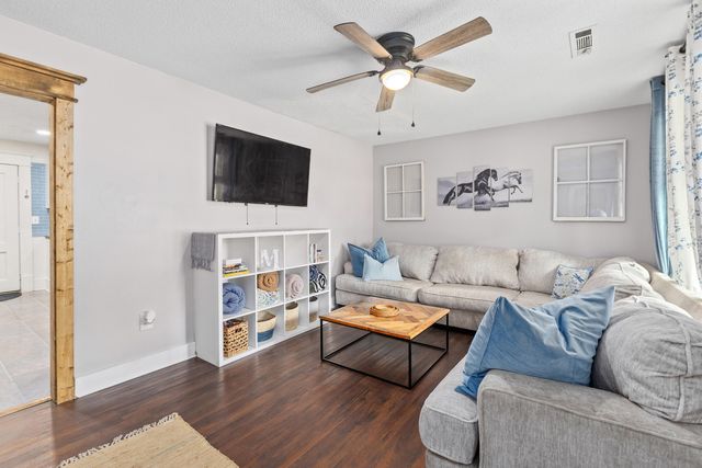 205 Bristow Drive, Summerville, SC 29483