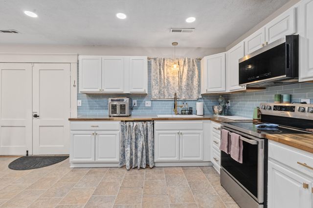 205 Bristow Drive, Summerville, SC 29483