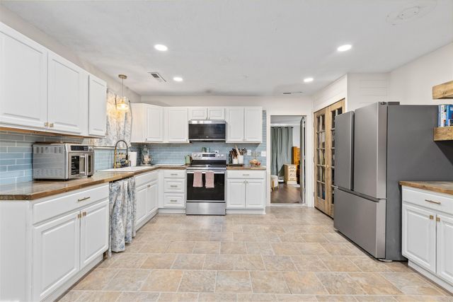 205 Bristow Drive, Summerville, SC 29483