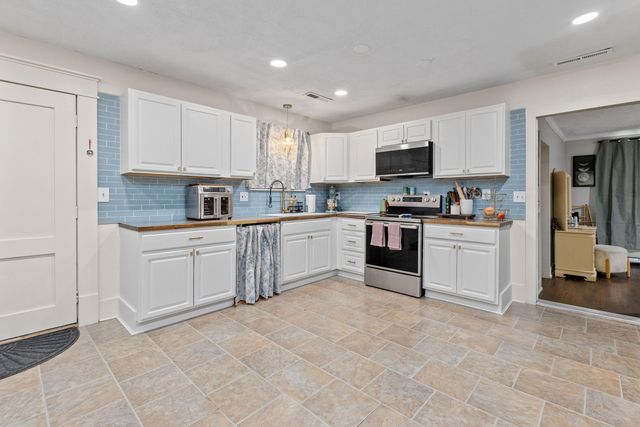 205 Bristow Drive, Summerville, SC 29483