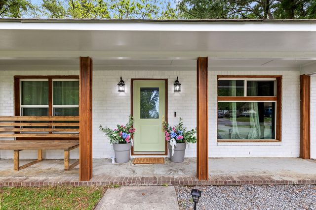 205 Bristow Drive, Summerville, SC 29483