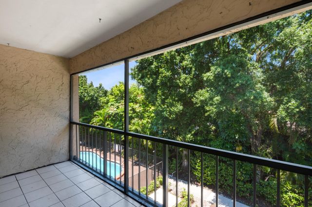 2700 Coral Springs Drive 309, Coral Springs, FL 33065