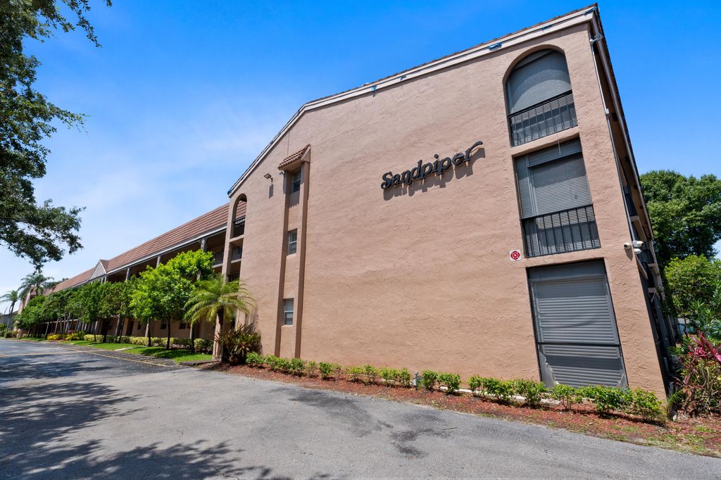 2700 Coral Springs Drive 309, Coral Springs, FL 33065