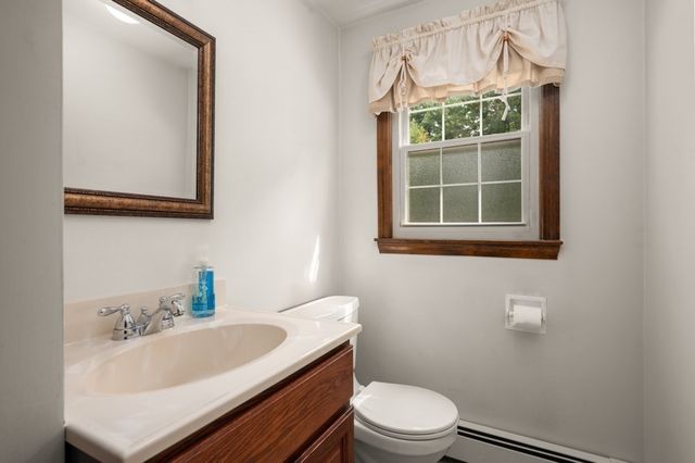 13 Pinewood Rd, Chelmsford, MA 01824