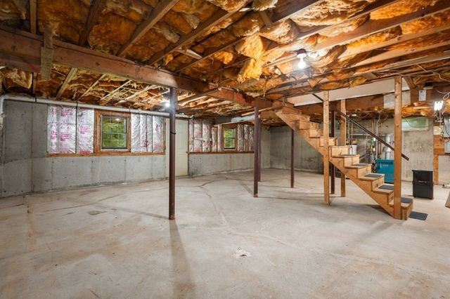 13 Pinewood Rd, Chelmsford, MA 01824