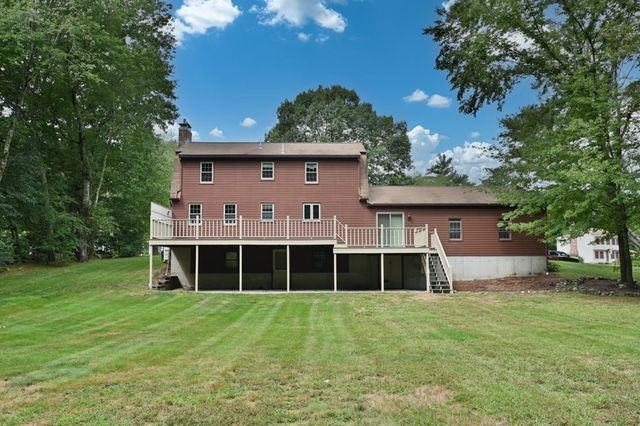 13 Pinewood Rd, Chelmsford, MA 01824