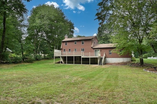 13 Pinewood Rd, Chelmsford, MA 01824