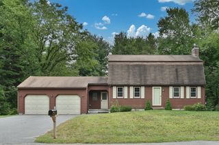 13 Pinewood Rd, Chelmsford, MA 01824