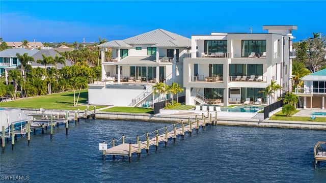 793 San Carlos DR, Fort Myers Beach, FL 33931