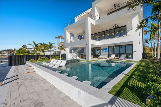 793 San Carlos DR, Fort Myers Beach, FL 33931