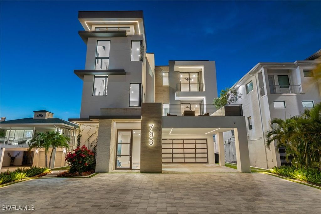 793 San Carlos DR, Fort Myers Beach, FL 33931