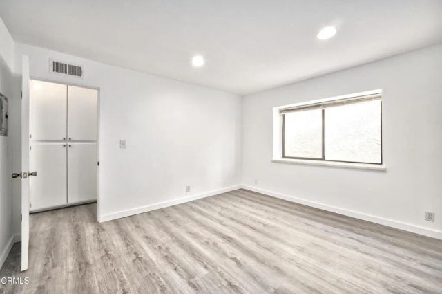 5321 Colodny Drive 11, Agoura Hills, CA 91301