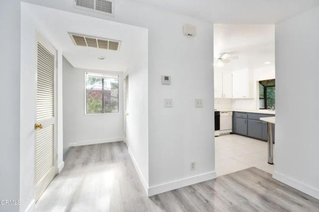 5321 Colodny Drive 11, Agoura Hills, CA 91301