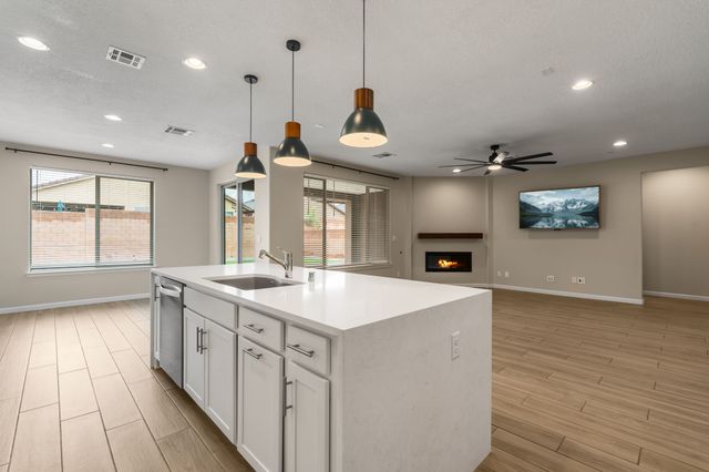 76 Mountaingem, Santa Fe, NM 87508