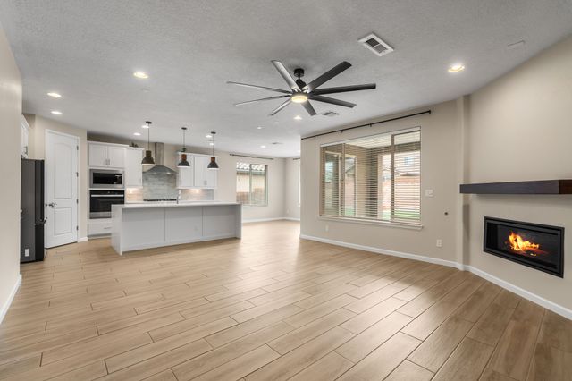 76 Mountaingem, Santa Fe, NM 87508