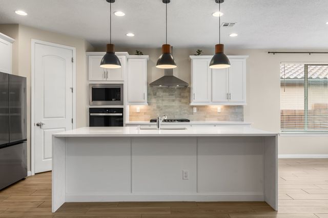 76 Mountaingem, Santa Fe, NM 87508