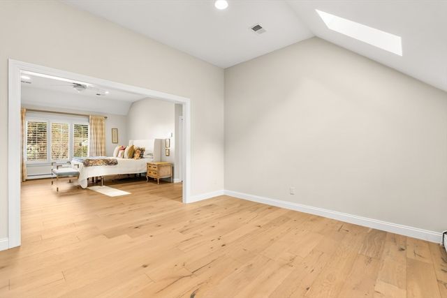 20 Burr Dr, Needham, MA 02492