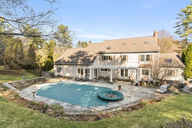 20 Burr Dr, Needham, MA 02492