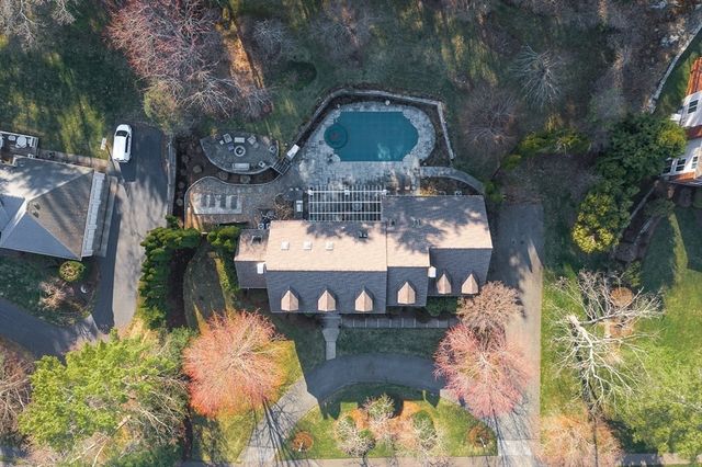 20 Burr Dr, Needham, MA 02492