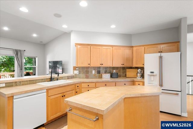 2689 Fillmore Av NW, Salem, OR 97304