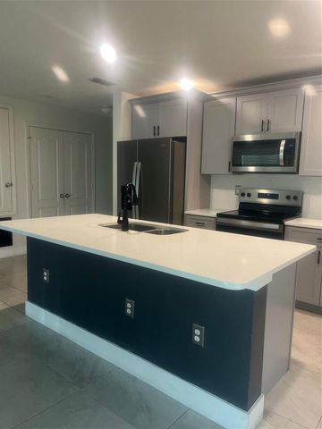 3212 BAYOU LANE, Tavares, FL 32778