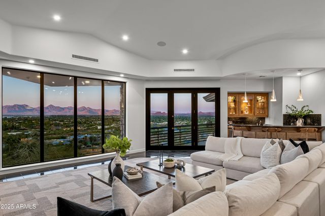 8060 N MUMMY MOUNTAIN Road, Paradise Valley, AZ 85253