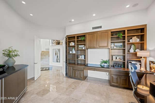 8060 N MUMMY MOUNTAIN Road, Paradise Valley, AZ 85253