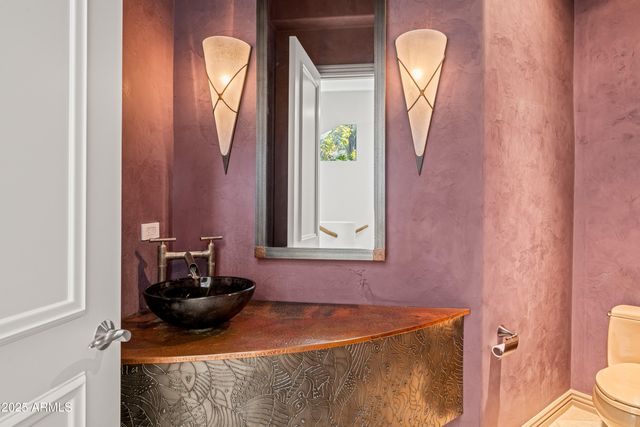 8060 N MUMMY MOUNTAIN Road, Paradise Valley, AZ 85253