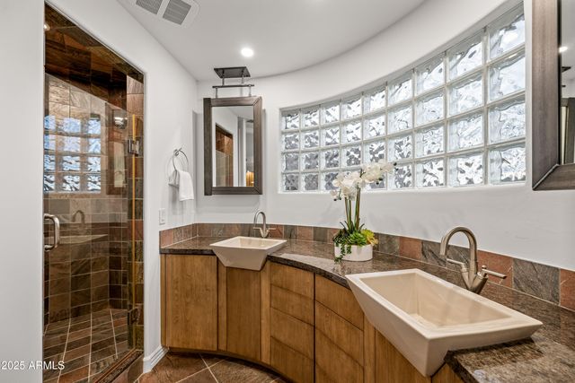 8060 N MUMMY MOUNTAIN Road, Paradise Valley, AZ 85253