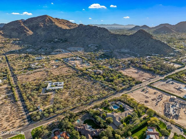 8060 N MUMMY MOUNTAIN Road, Paradise Valley, AZ 85253