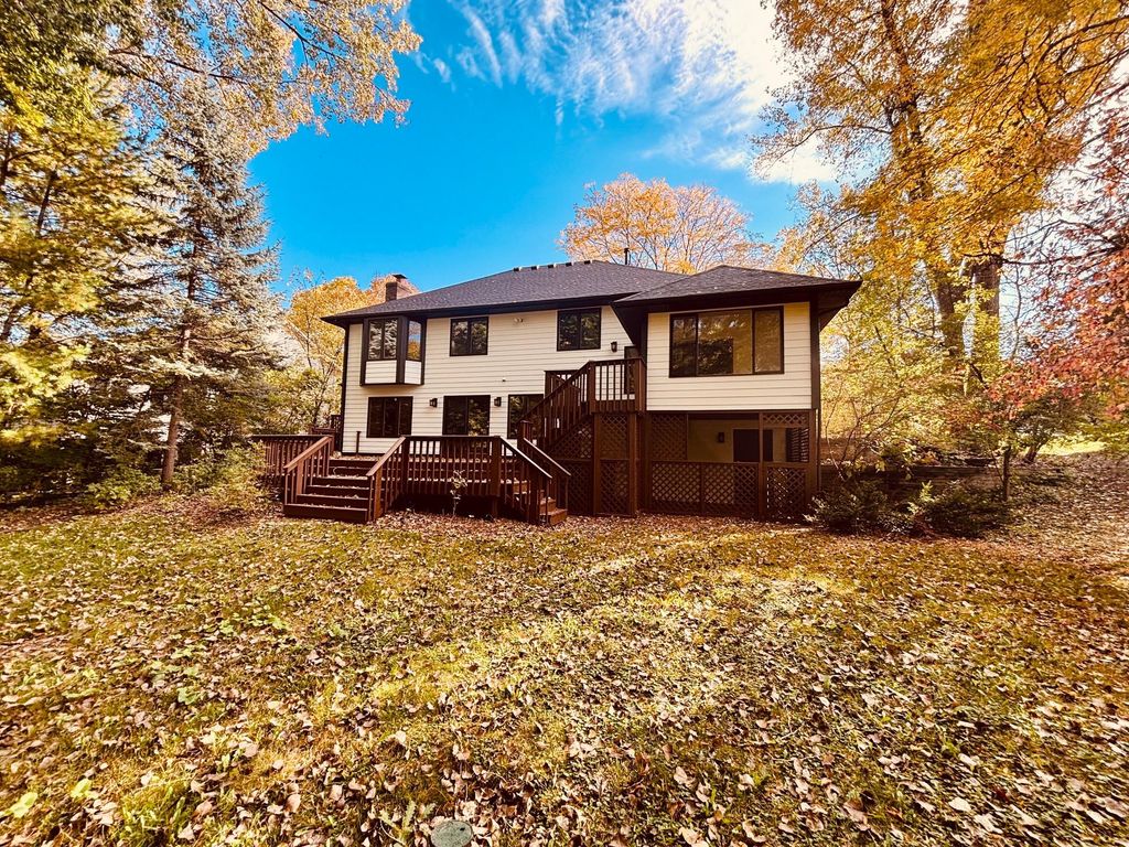 13505 Elkwood Drive, Apple Valley, MN 55124 — exterior