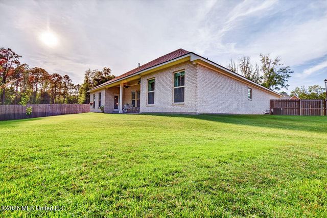 6855 Rolling Green Drive, Pass Christian, MS 39571