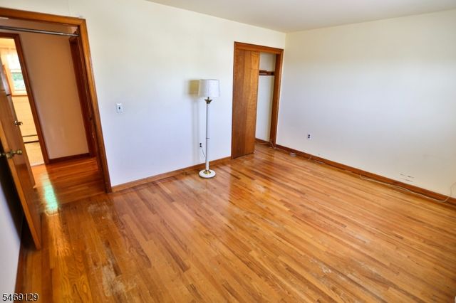 31 Dewey Avenue, Clifton City, NJ 07013