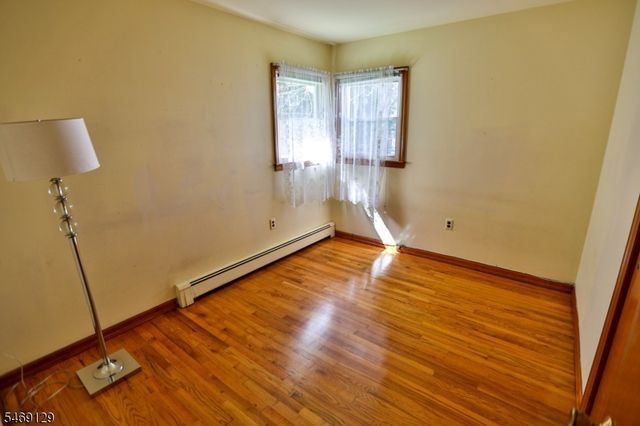 31 Dewey Avenue, Clifton City, NJ 07013