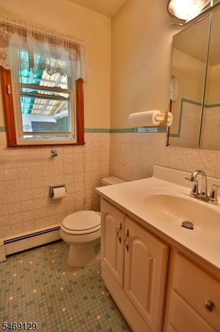 31 Dewey Avenue, Clifton City, NJ 07013