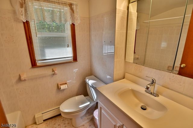 31 Dewey Avenue, Clifton City, NJ 07013
