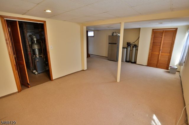 31 Dewey Avenue, Clifton City, NJ 07013