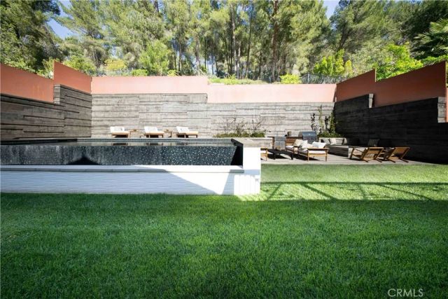 2520 La Condesa Drive, Los Angeles, CA 90049