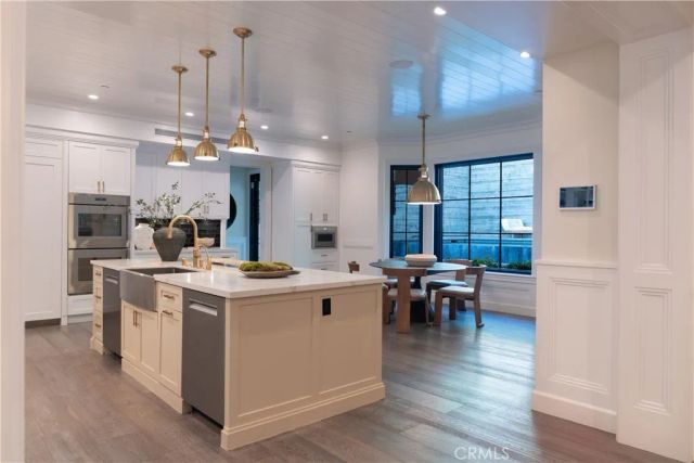 2520 La Condesa Drive, Los Angeles, CA 90049