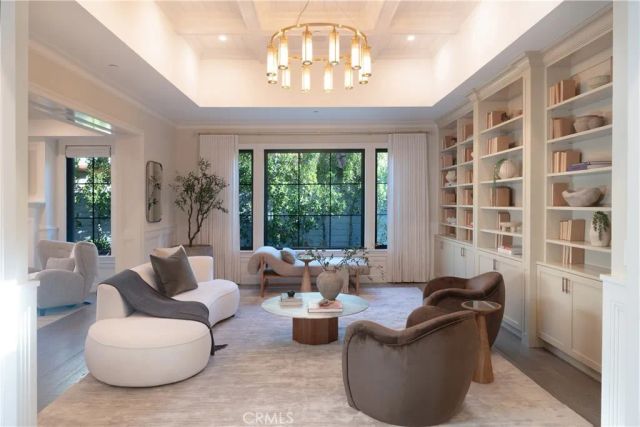 2520 La Condesa Drive, Los Angeles, CA 90049