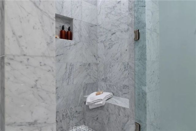 2520 La Condesa Drive, Los Angeles, CA 90049