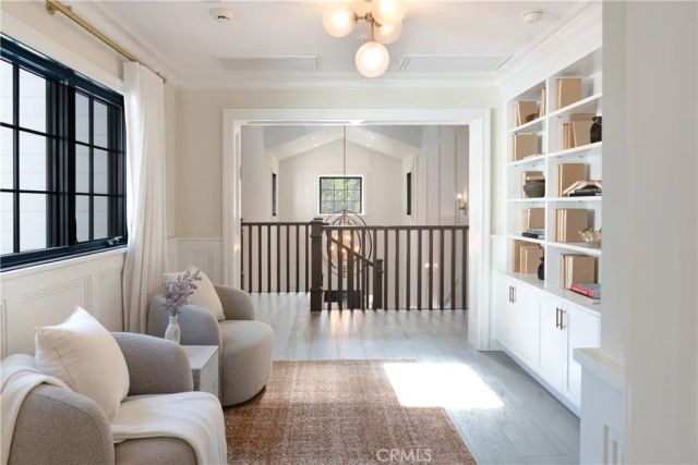 2520 La Condesa Drive, Los Angeles, CA 90049