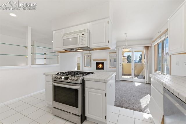 215 Luxury Lane, Colorado Springs, CO 80921