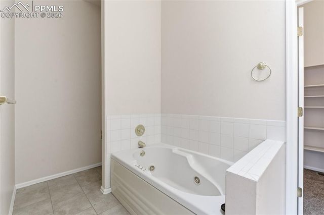 215 Luxury Lane, Colorado Springs, CO 80921