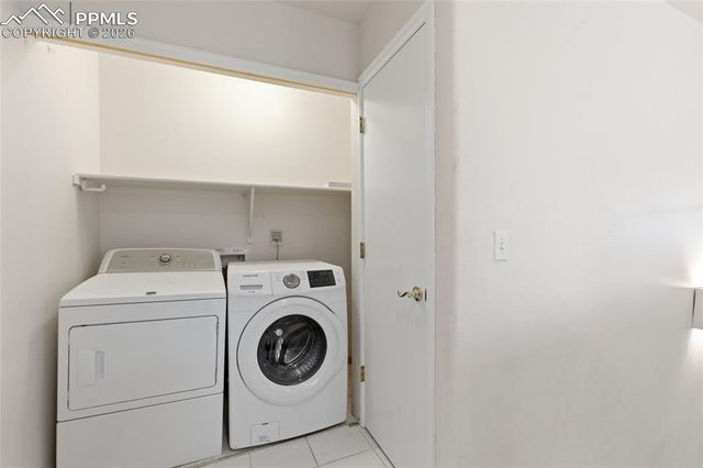 215 Luxury Lane, Colorado Springs, CO 80921