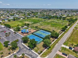 404 SW 29th Ave, Cape Coral, FL 33991