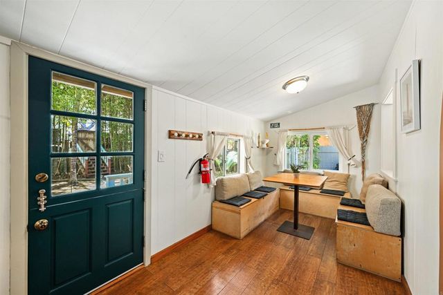 748 N Coast Highway 101, Encinitas, CA 92024