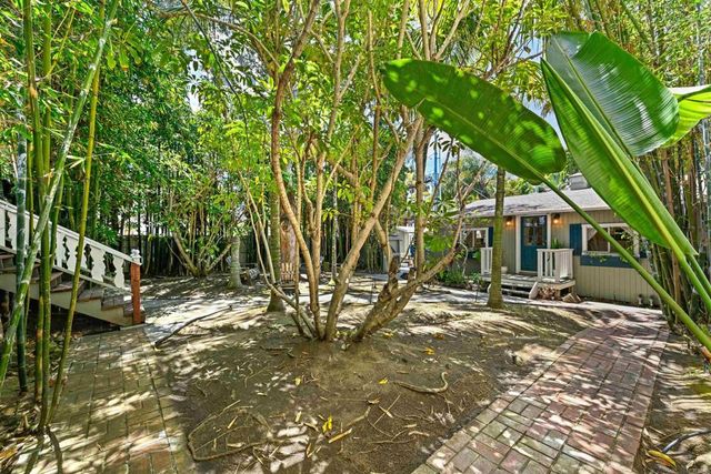 748 N Coast Highway 101, Encinitas, CA 92024