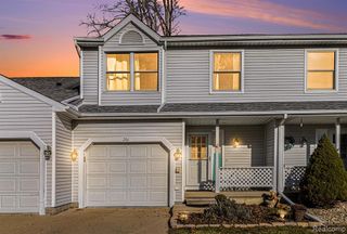 206 Meadow Pointe Drive, Fenton, MI 48430